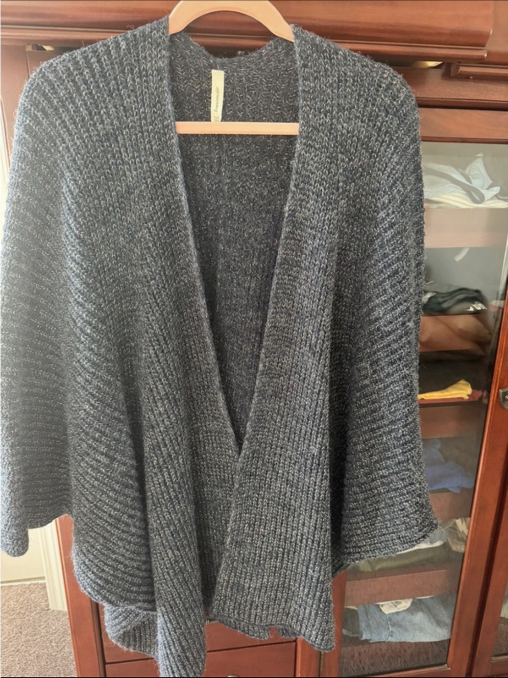 Women’s Oversized Sweater Wrap
